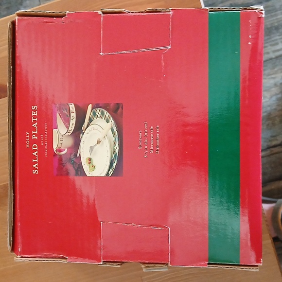 HOME Holly - Eat Drink Set of 4 Salad Plates 8" Holiday Red Green Be Merry - Picture 4 of 4